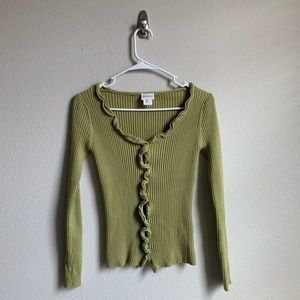 Find me now the label Charlie ruffle knit top in Green